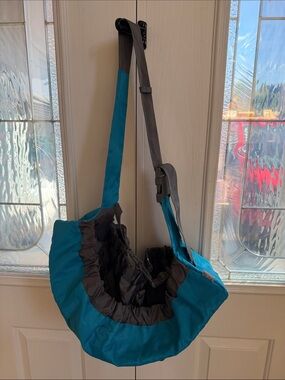 Outward Hound Blue and Gray Pet Sling Carrier